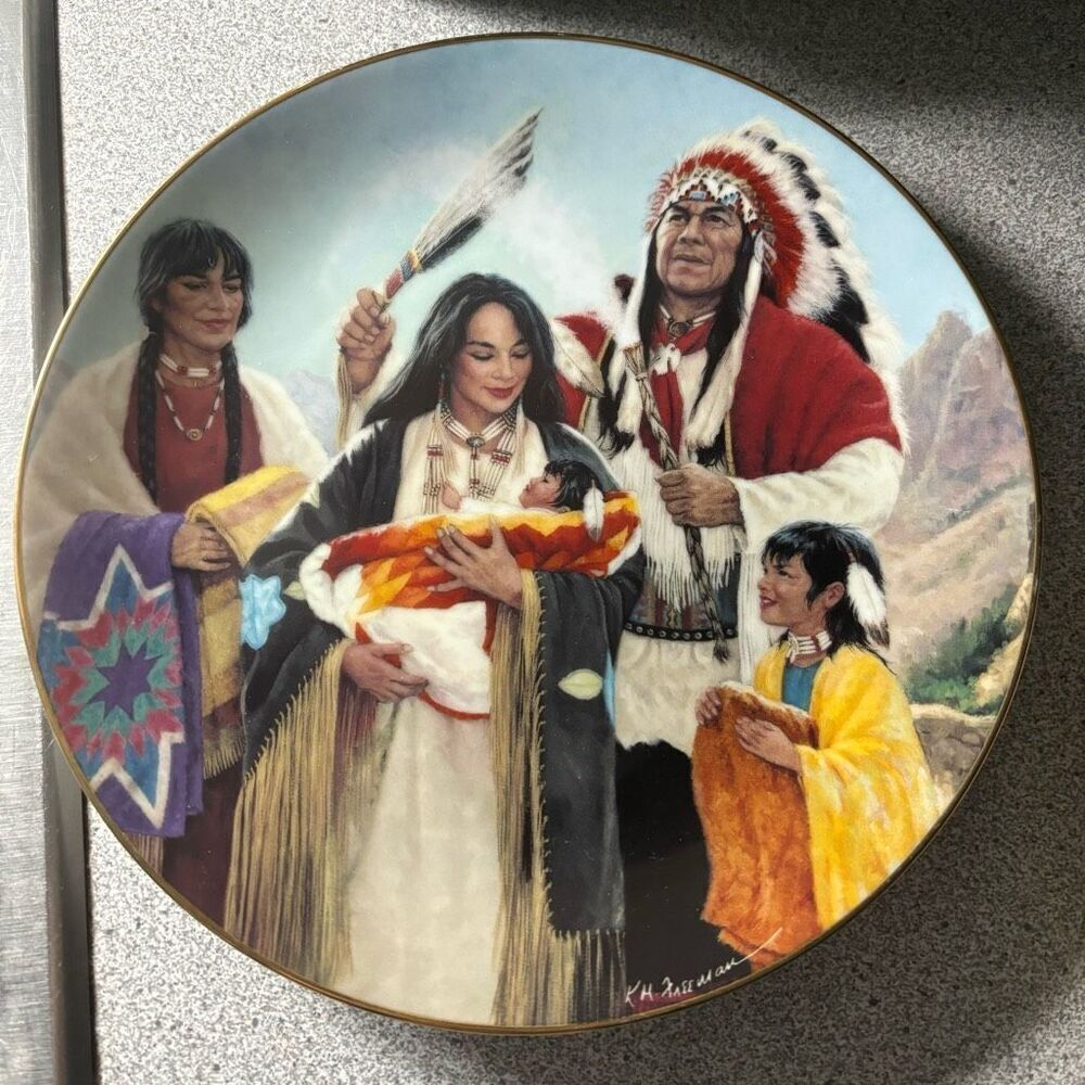 Hamilton Collection Collectors Plate The Naming Ceremony 8 1/2”